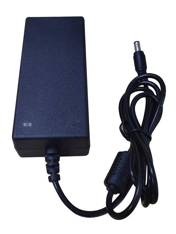 ספק כח שולחני עם כבל קומקום 12V/5A